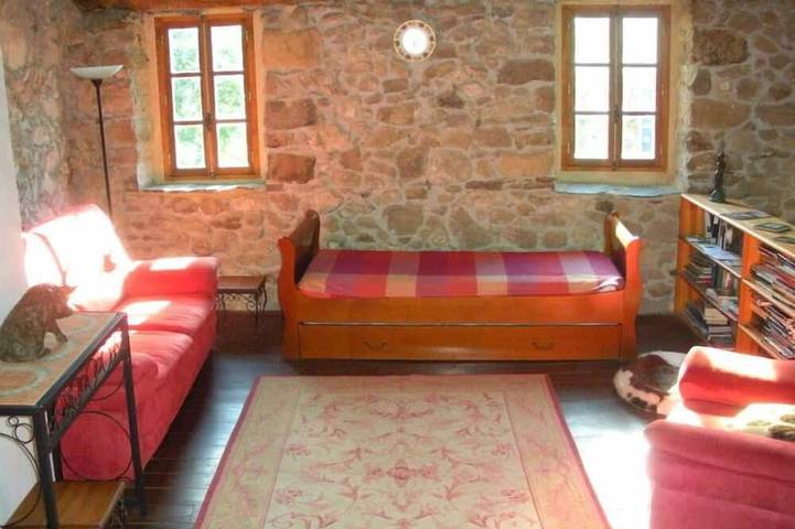 Location de vacances pour 2 personnes, avec jardin et terrasse à Oust - 3