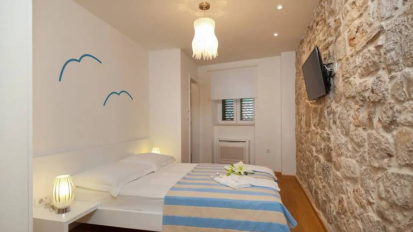 Villa pour 12 personnes, avec piscine et jardin ainsi que sauna et jacuzzi à Bol - 3