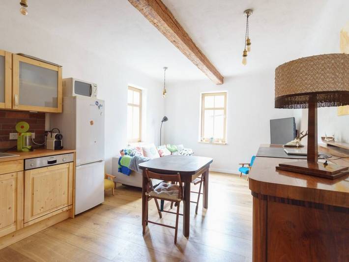 Ganze Wohnung, Komfortable Ferienwohnung in Paulinzella mit Großem Garten in Königsee-Rottenbach, Ostthüringen