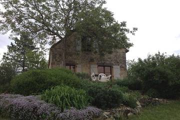 Location de vacances pour 5 personnes, avec jardin et terrasse à Saint-Julien-de-Lampon