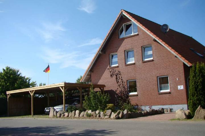 Ferienwohnung für 4 Personen, mit Terrasse und Garten in Hohenfelde