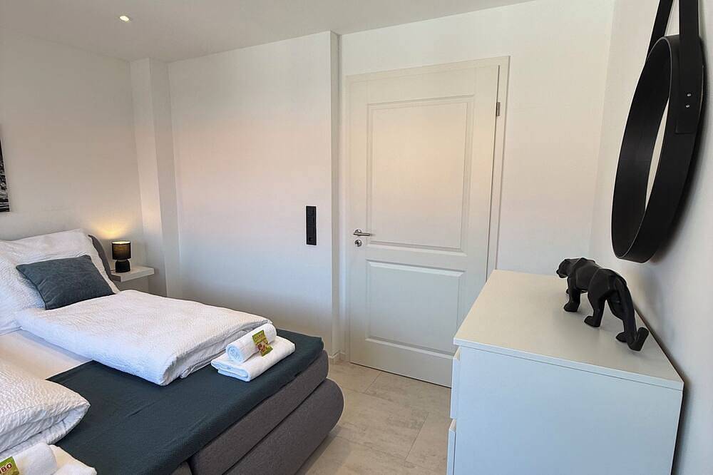 Ganze Wohnung, Moderne Wohnung mit Balkon nahe Airport in Rhein-Sieg-Kreis