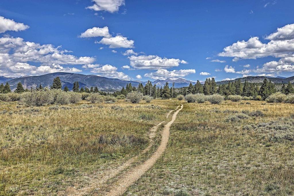 < 2 Mi to Frisco Adventure Park: Cozy Townhome! in Frisco, Arapaho and Roosevelt National Forests