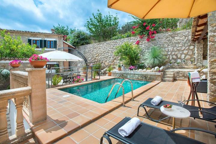 Hotel für 3 Personen, mit Terrasse und Garten sowie Pool in Caimari