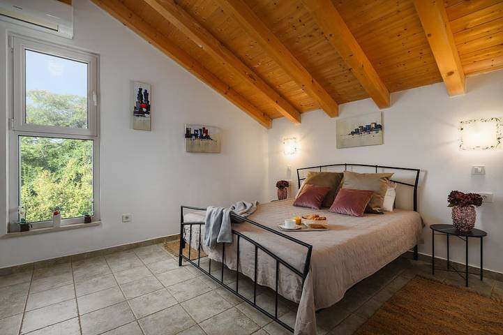 Villa Sole ⭐⭐⭐⭐⭐ Familienfreundliche Villa mit Meeresblick in Marčana, Südküste Istrien