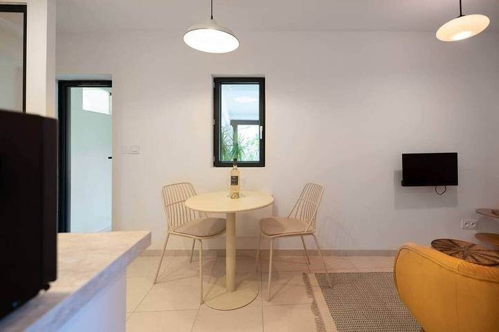Appartement entier, Beau T2 campagne 5mn du centre ville ! in Aix-en-Provence, Région d'Aix-en-Provence