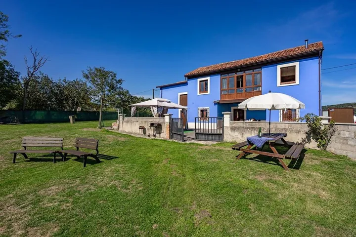 Casa de vacaciones para 8 personas, con jardín, Se admiten mascotas - 1