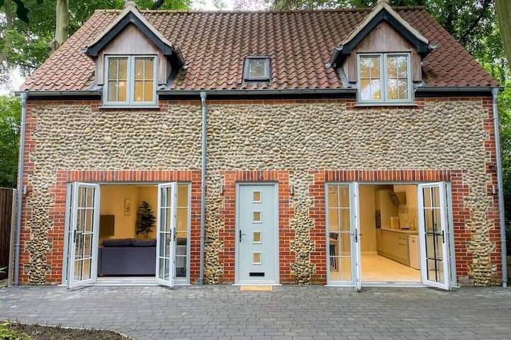 Holiday rental for 9 people, with garden in Holt