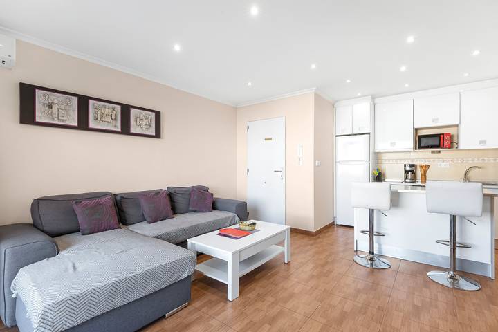 Appartement entier, Appartement 'Yovalu Con Balcon' avec balcon, Wi-Fi et climatisation in Torrevieja Centre, Torrevieja