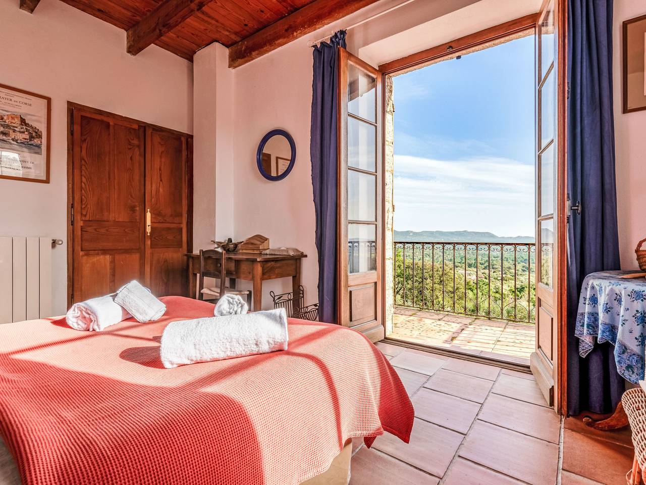 Casa Gialla in San Gavino di Carbini, Parco naturale regionale della Corsica