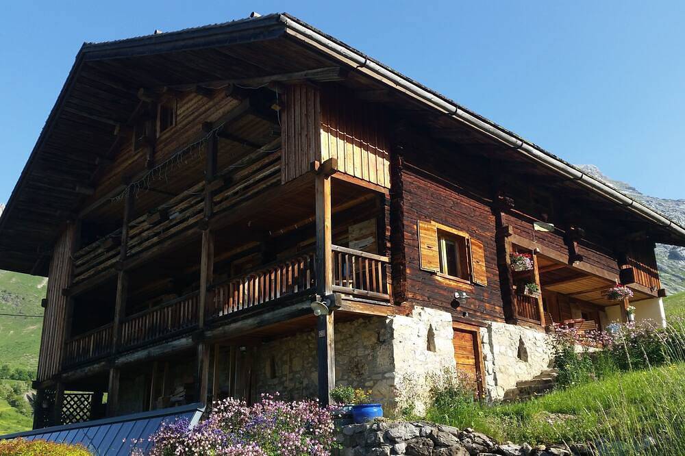 Location dans vieille ferme d'alpage de 1688 in Col De La Colombière, Le Grand-Bornand