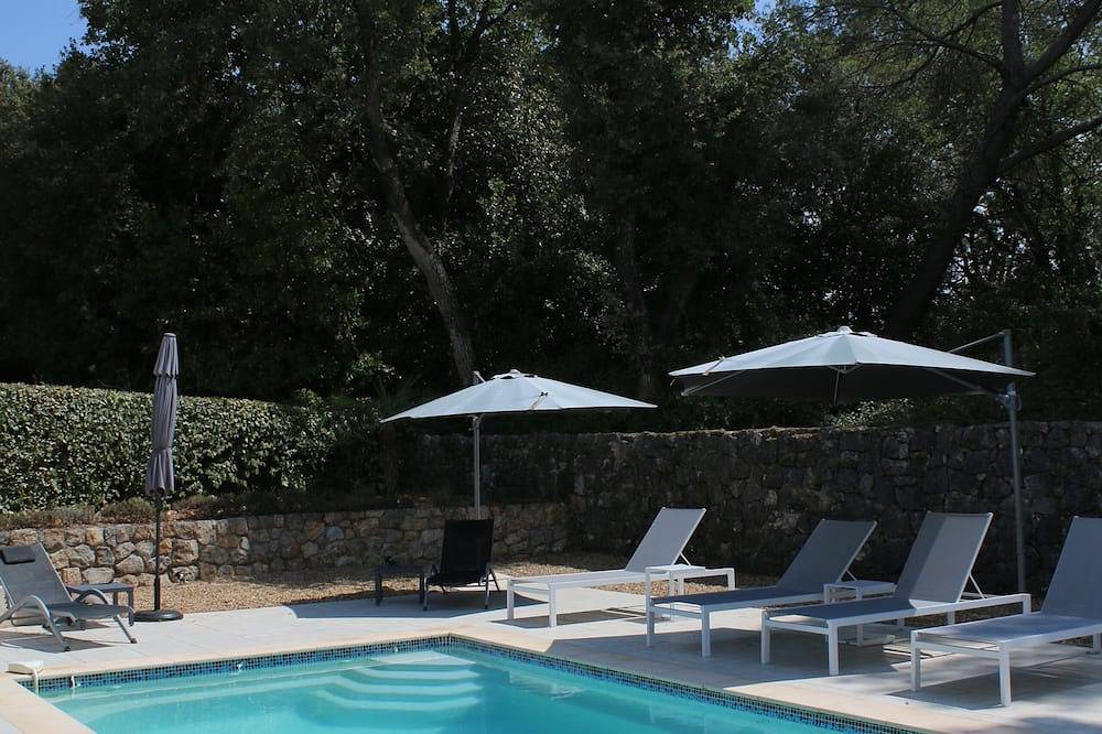 Family Villa, verwarmd zwembad, airco, wifi, Valbonne 10 min lopen in Valbonne, Cannes regio