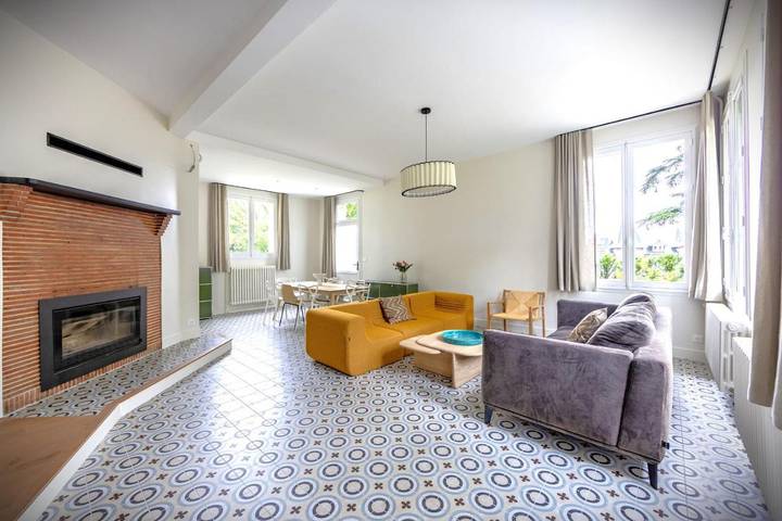 Location de vacances pour 10 personnes, avec terrasse et jardin à Yvré-l'Évêque - 4