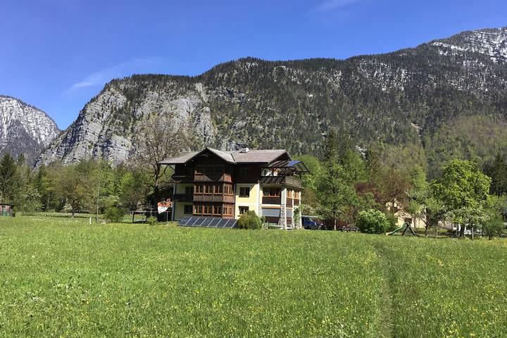 Ferienwohnung für 6 Personen, mit Balkon und Balkon/Terrasse sowie Terrasse und Seeblick in Obertraun