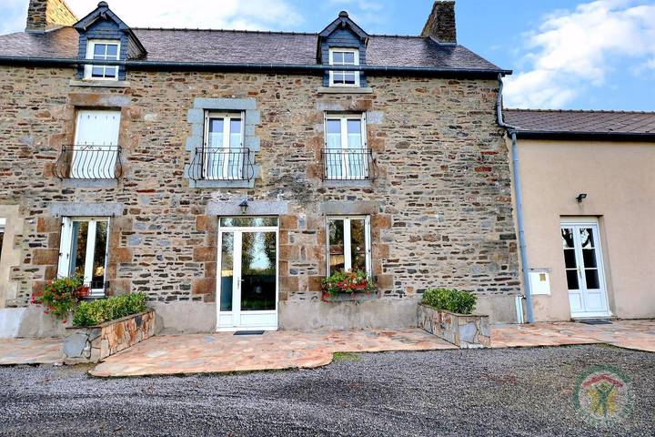 Gîte pour 2 personnes, avec jardin à Roz-Landrieux - 2