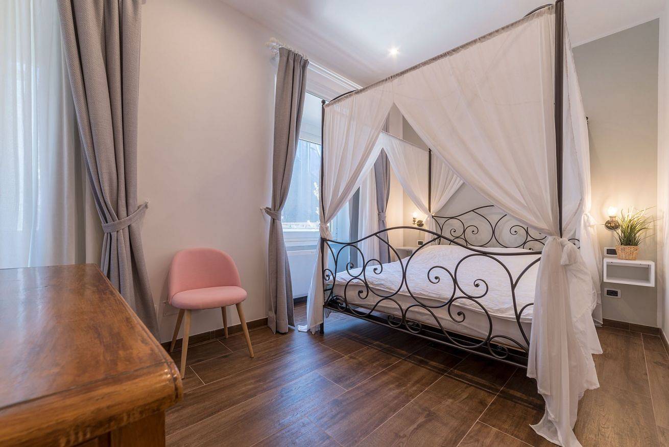 Entire apartment, New! Sallustiano Guest House Gray Room x2 in Rome, Rome Province