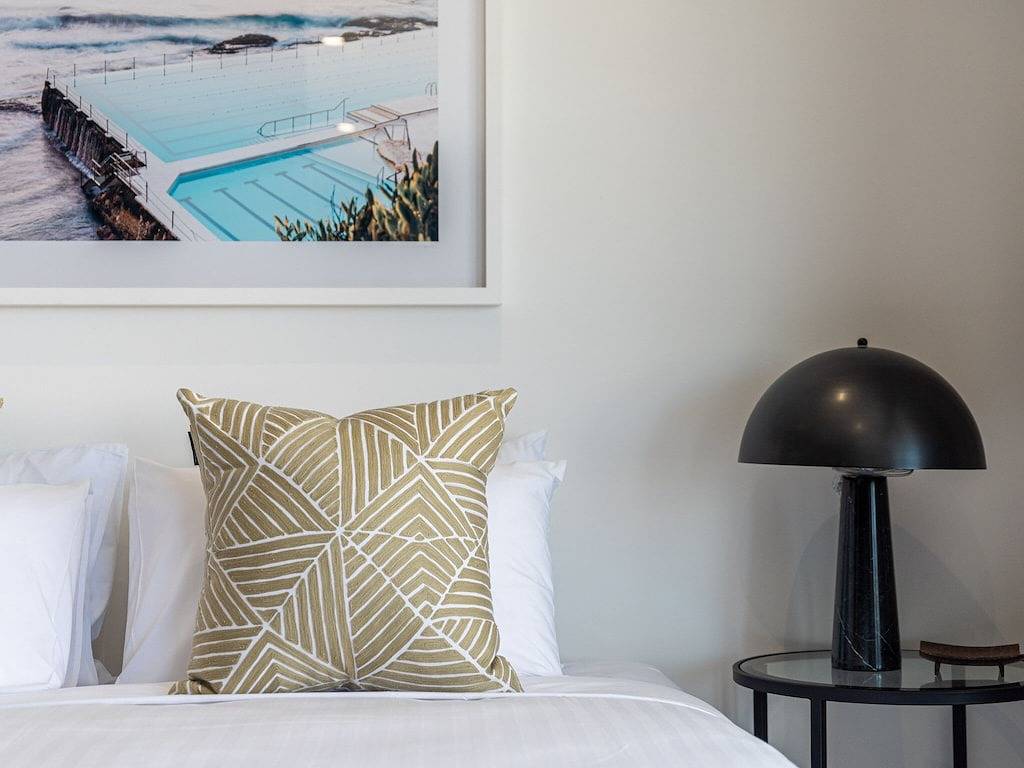 Ganze Wohnung, The Arden 5 Coogee. New Spacious Quiet Balcony Apartment, Meters to Beach in Sydney, New South Wales