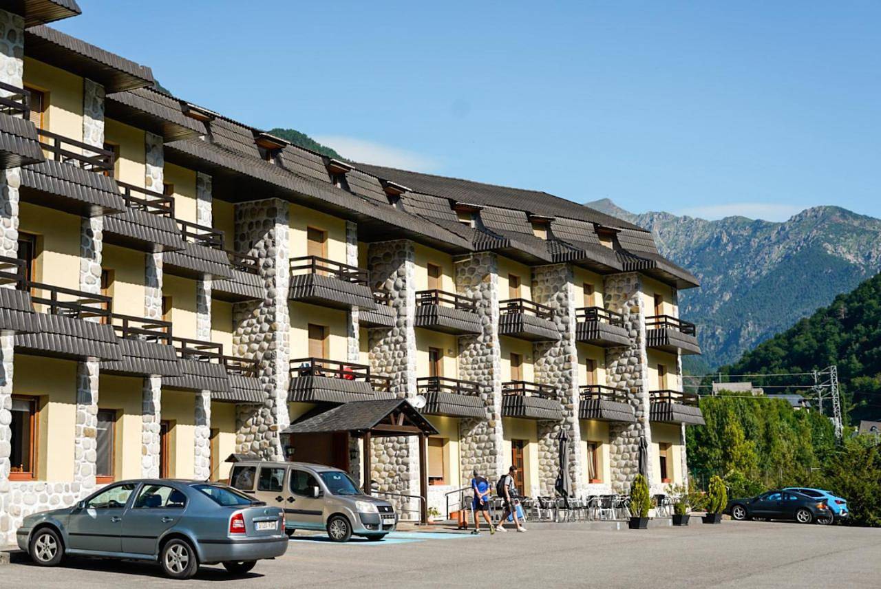 Snö Hotel Bielsa in Bielsa, Pirineo Aragonés