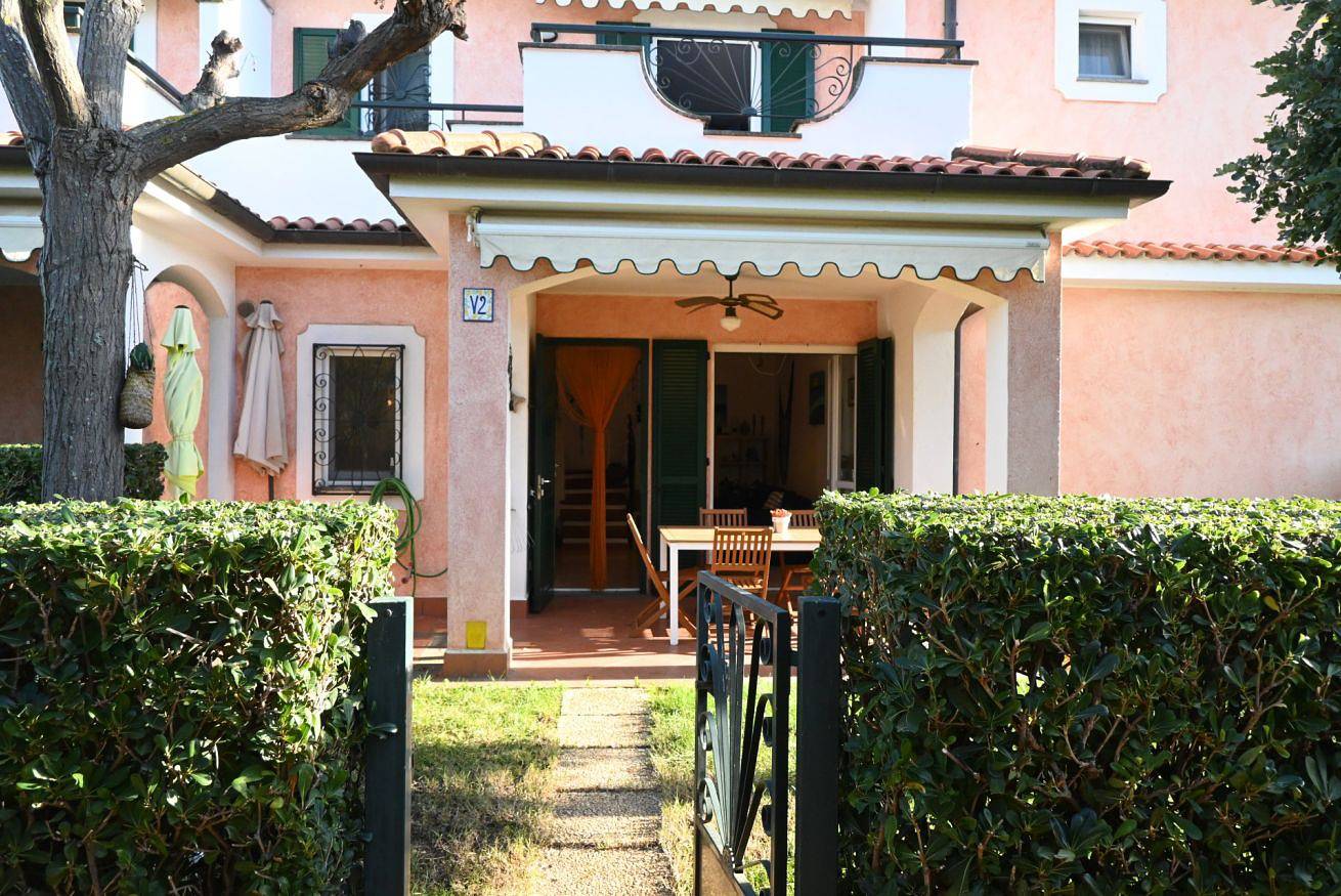 Apartamento entero, P047 - Porto Recanati, two-room apartment with garden and terrace in Costa Adriatica Marcas
