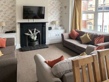 Holiday Rental for 8 People in Filey, North Yorkshire, Photo 2