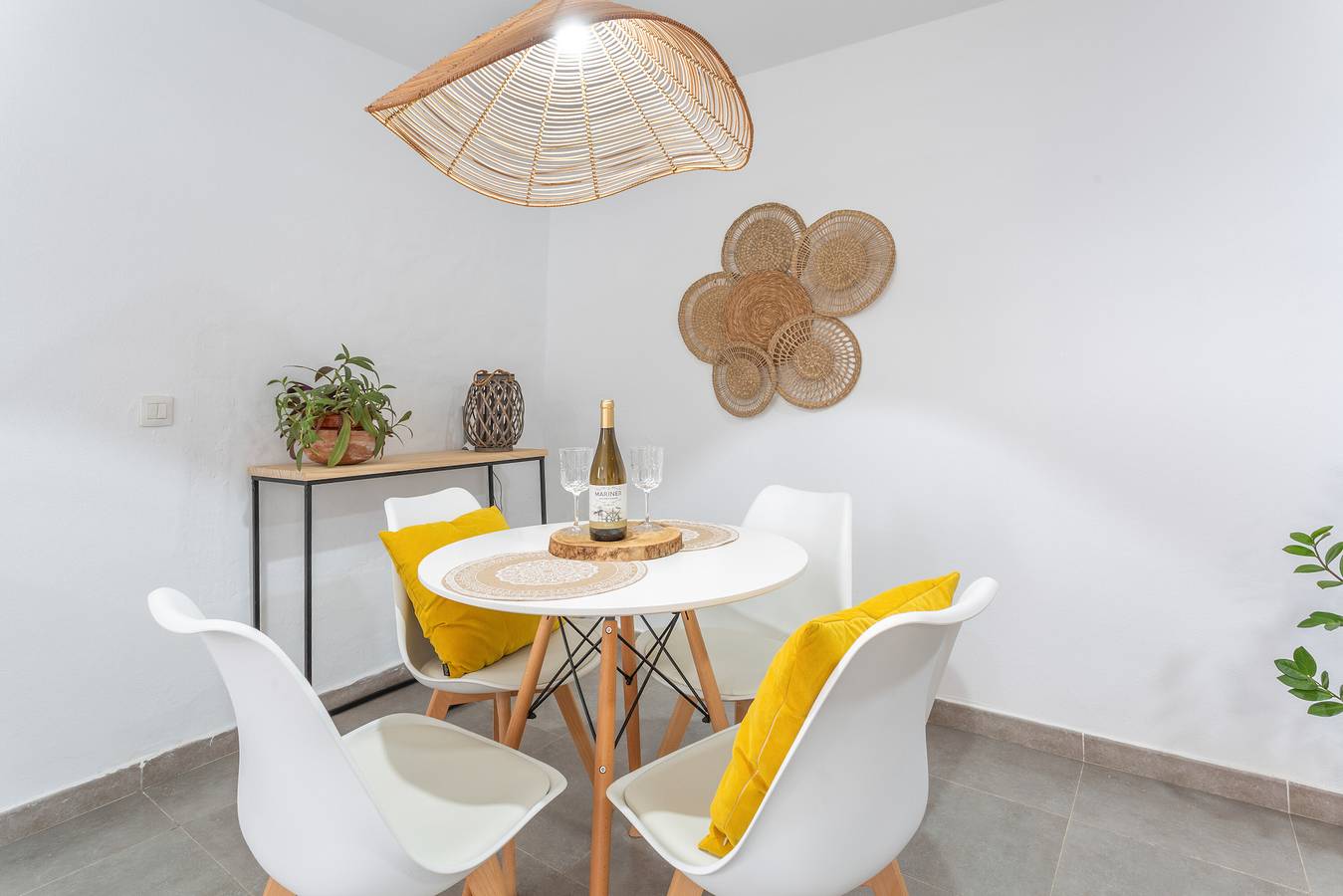Ganze Wohnung, Ferienwohnung 'El Cuarto De Moza' mit privater Terrasse, Gemeinschaftsgarten und Wlan in Tinajo, Lanzarote