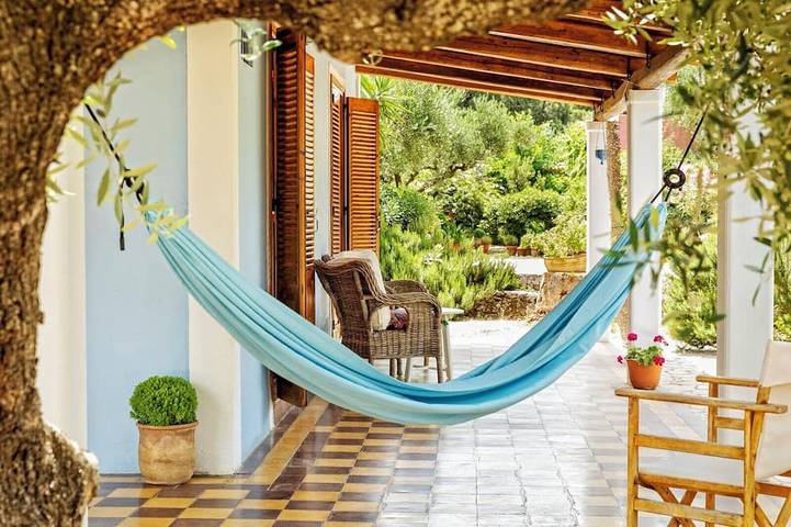 Cottage for 4 people, with balcony and garden in Greece