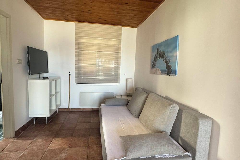 Ganze Wohnung, Haus Petra am Strand - schöne Aussicht in Cesarica, Naturpark Velebit