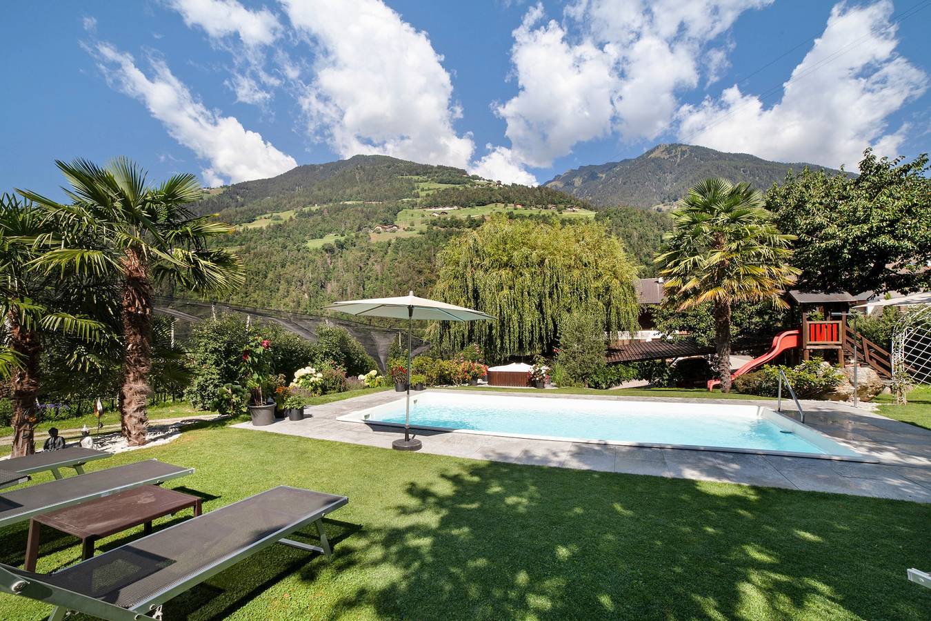 Ganze Wohnung, Apartment "Flieder" mit Bergblick, Pool, Wlan, Balkon und Garten in Saltaus, Riffian