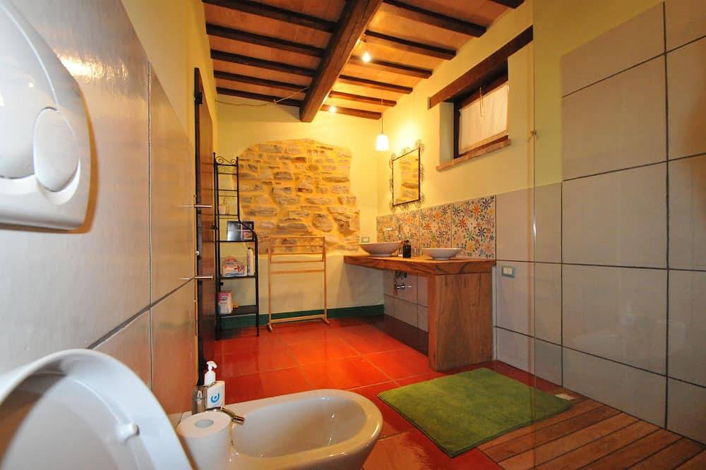 Ganze Wohnung, App. B & B La Tana Bosimano-Grotte di Frasassi max. 8 Menschen in Arcevia, Ancona Provinz