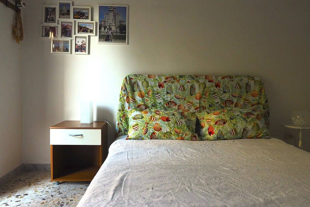 Villa close to the sea with terrace and free parking  in Licinella - Torre di Paestum, Cilento
