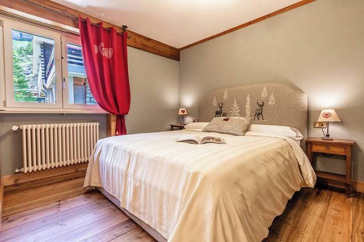 Ganze Wohnung, Pandora Snowflake - Central Panoramic Apartment in Cervinia, Valtournenche