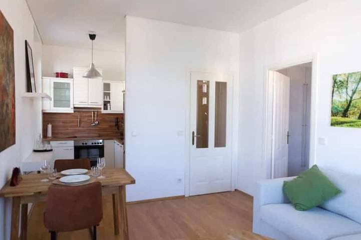 Ferienwohnung für 4 Personen, mit Whirlpool in Graz