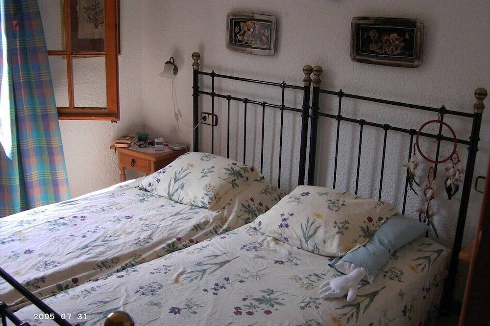 Einzigartige Sicht aufs Meer, Hafen von Palamos, Wald, grosser Garten, Wifi,  Hd in Calonge, Costa Brava