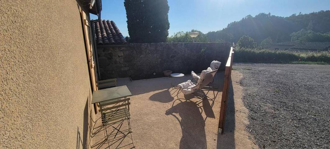 Chambre d’hôte pour 2 personnes, avec jardin ainsi que piscine et jacuzzi en Ardèche - 3