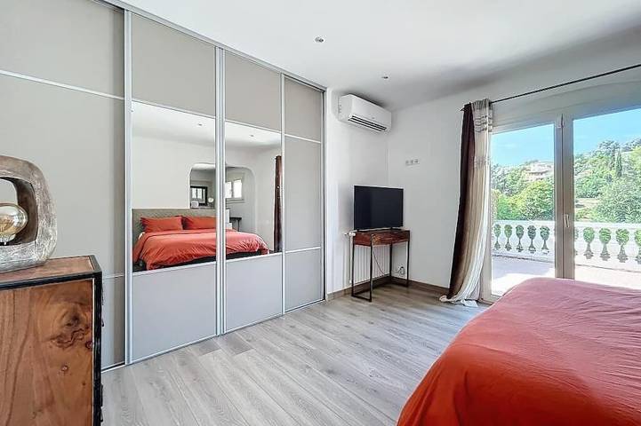 Family Villa with swimming pool tennis spa in Auribeau-sur-Siagne, Costa mediterránea (Francia)
