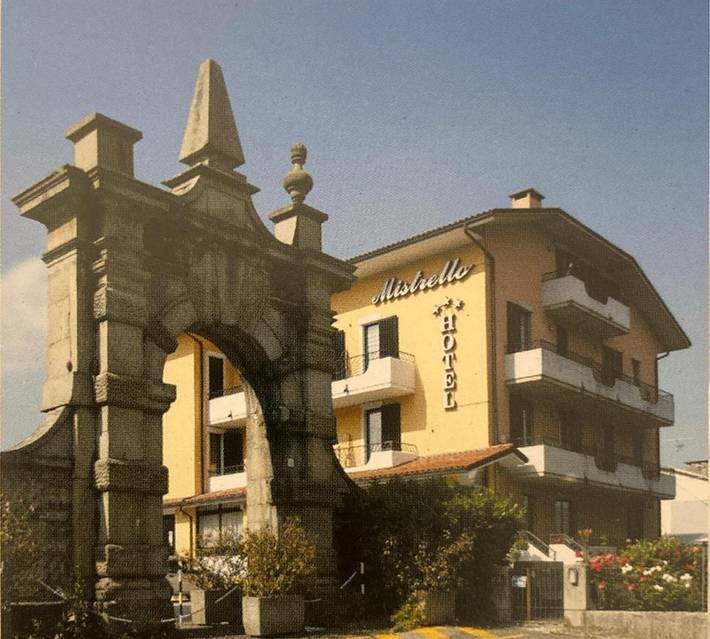 Hôtel pour 4 personnes, avec Balcon ainsi que Terrasse et Vue à Borgo Val di Taro