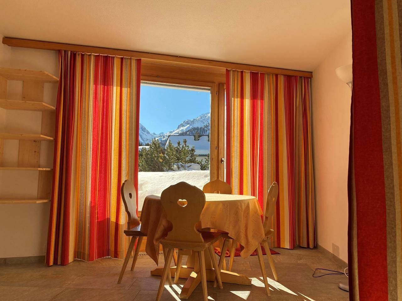Apartamento vacacional entero, Apartamento de vacaciones para 2 personas con terraza in Bregaglia, Engadina