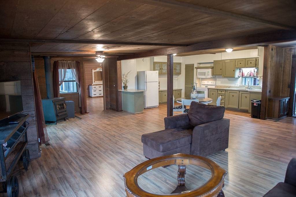 Secluded Beaver Lake Cabin close to Eureka Springs in Beaver Lake