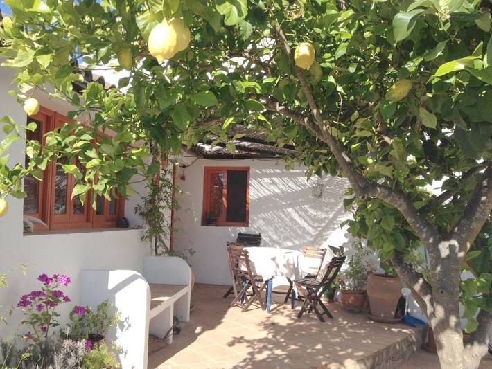 Apartamento para 2 personas, con Terraza además de Jardín y Vistas en Montejaque