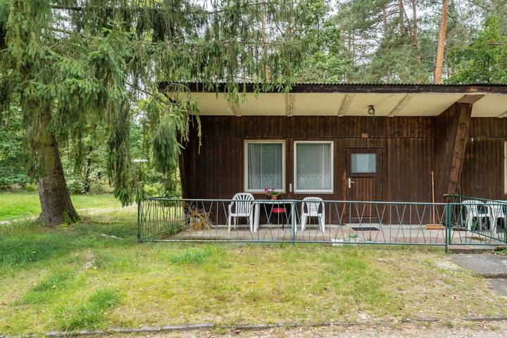 Bungalow '21 - Kimbucht' mit privater Terrasse und gemeinsamem Garten in Waldhufen, Oberlausitz-Niederschlesien
