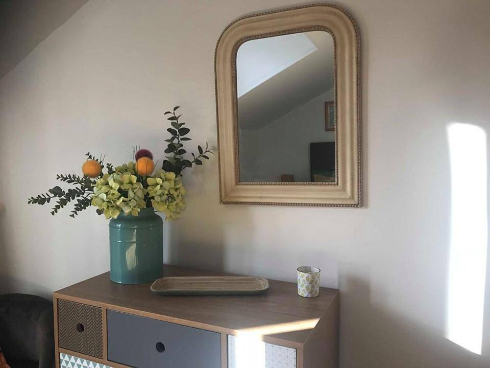 Appartement entier, Two-Bedroom Apartment in Saint-Léonard-de-Noblat, Région de Limoges