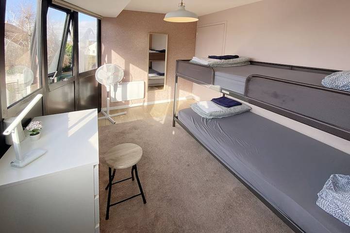 Appartement entier, A1 - Appartement 14 pers • Antony-Orly • Parking in Antony, Hauts-de-Seine