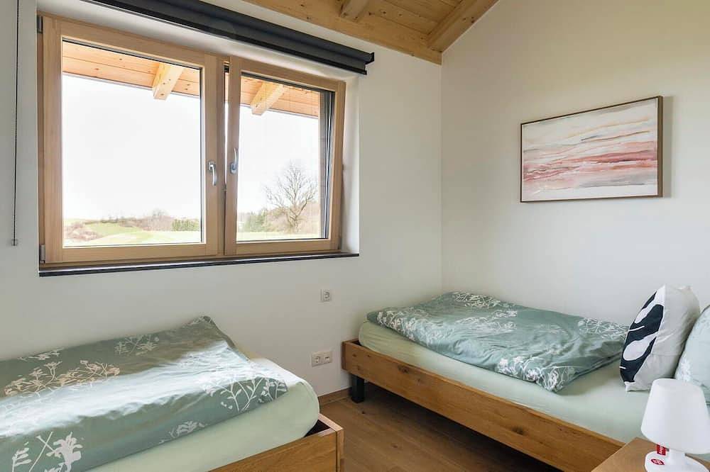 Ferienwohnung mit Bergblick und 2 separaten Schlafzimmern in Samerberg, Bayerische Alpen