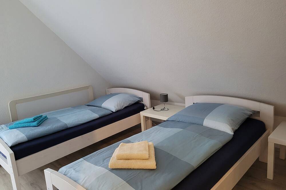 Ganze Wohnung, Ferienwohnung Hinz - Ferienwohnung in Wendorf, Stralsund Umland