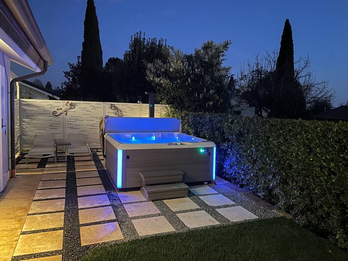 Ferienhaus für 6 Personen, mit Terrasse und Garten sowie Whirlpool in Bardolino - 3