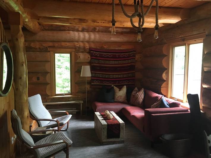 Log cabin for 6 people, with hot tub and balcony/terrace in Quebec