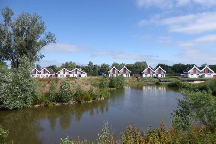 Ferienhaus für 4 Personen, mit Sauna und Whirlpool sowie Terrasse in Nordhorn