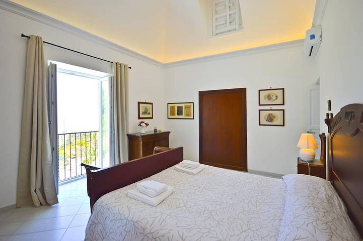 Villa avec terrasse panoramique exclusive à 10 minutes de la plage in Conca dei Marini, Sorrento Coast