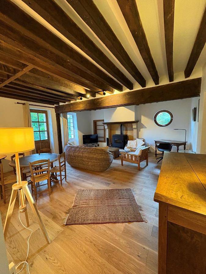 Location de vacances pour 8 personnes, avec vue et jardin à Saint-Amand-en-Puisaye - 3