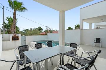 Casa De Férias para 14 Pessoas em Camarles, Costa Dorada, Foto 2